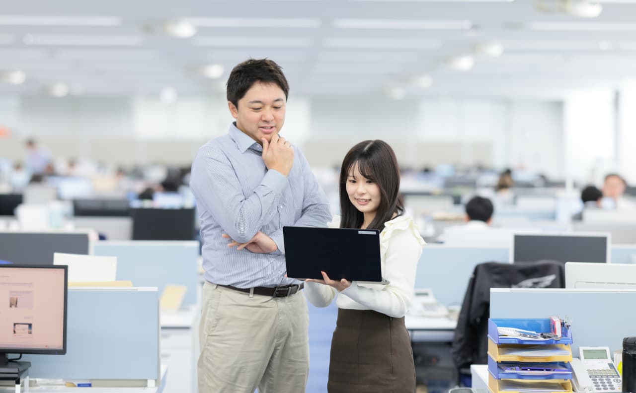 働いている様子